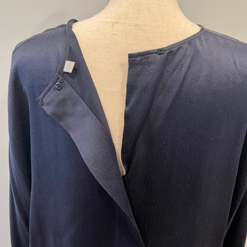 Vince Crewneck Long Sleeve 100% Silk Blouse - Picture 3 of 7